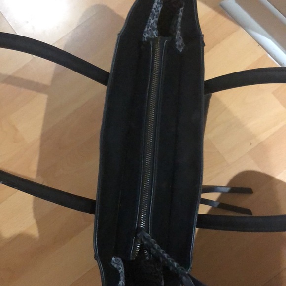 Large Black Steve Madden purse - Picture 2 of 5